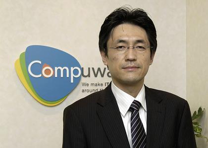 レスポンス計測に関連したサービスについて説明する、日本コンピュウェア、営業技術本部、統括部長の谷直樹氏