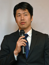 写真1：NTTぷららの技術本部でネットワーク管理部マネージャーを務める大橋峰延氏