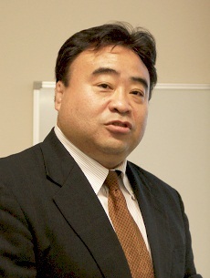 ICT教育推進協議会会長で、東京大学大学院教授の江崎 浩氏